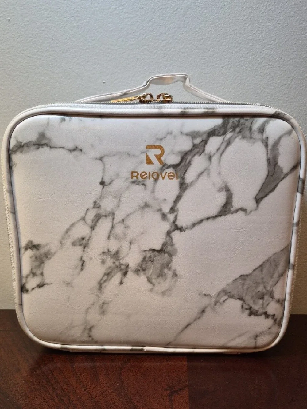 Reiover Marble Print White Cosmetic Travel Case